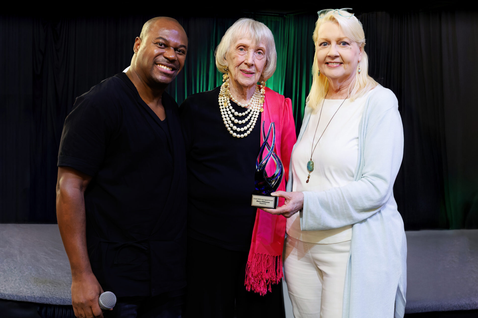 _Award Mary D'etienne DJAM'25 Smaller